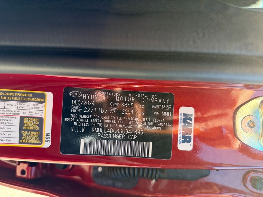 2025 Hyundai Elantra SE