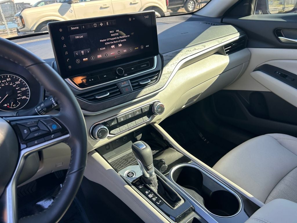 2024 Nissan Altima 2.5 SV