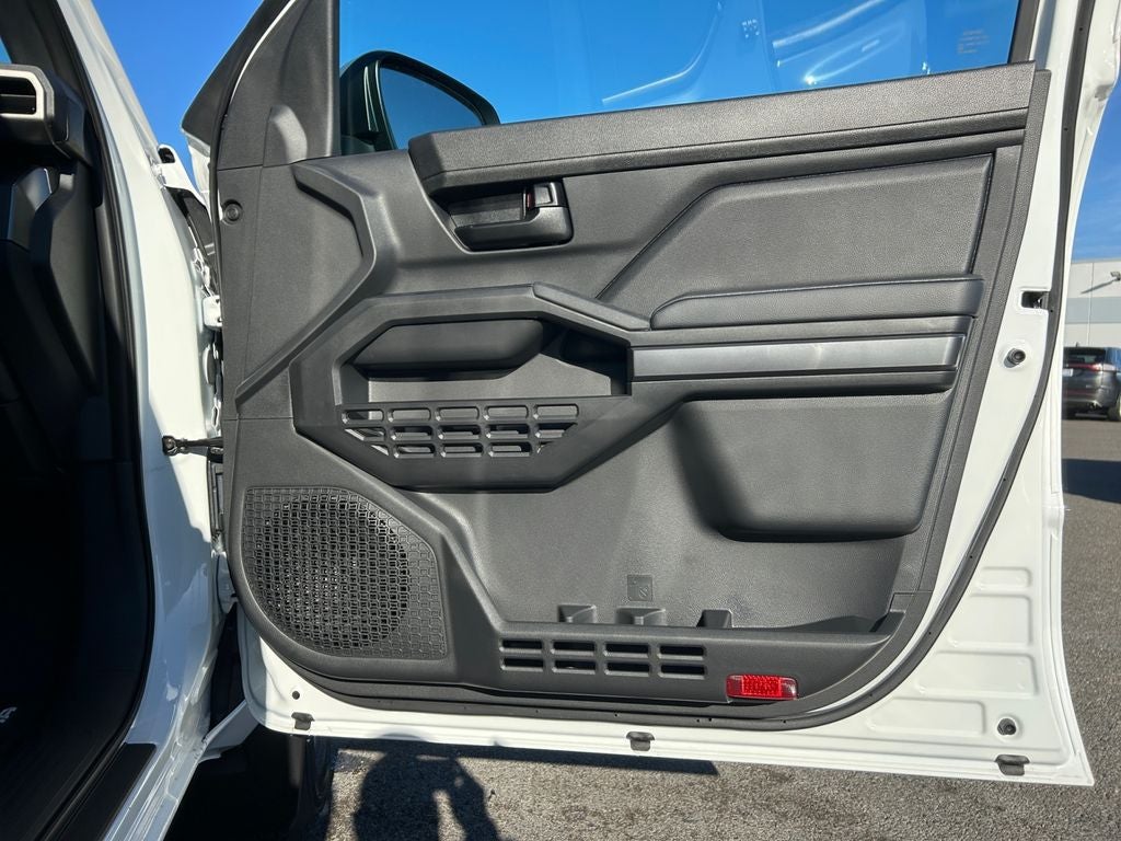 2025 Toyota Tacoma SR5