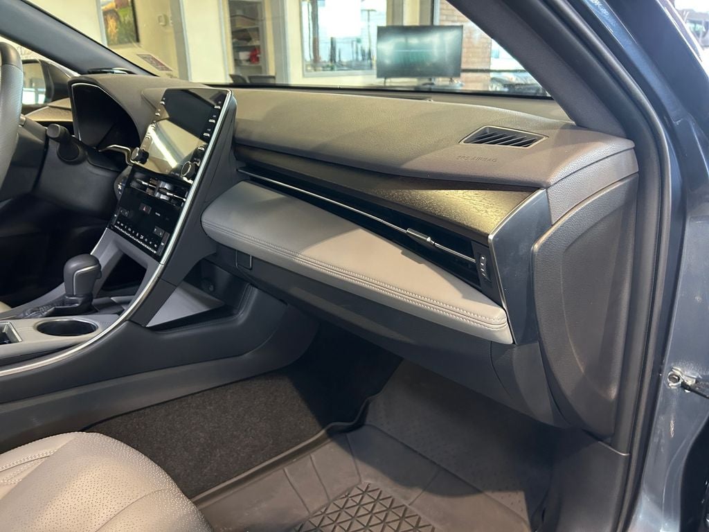 2019 Toyota AVALON HYBRID Limited