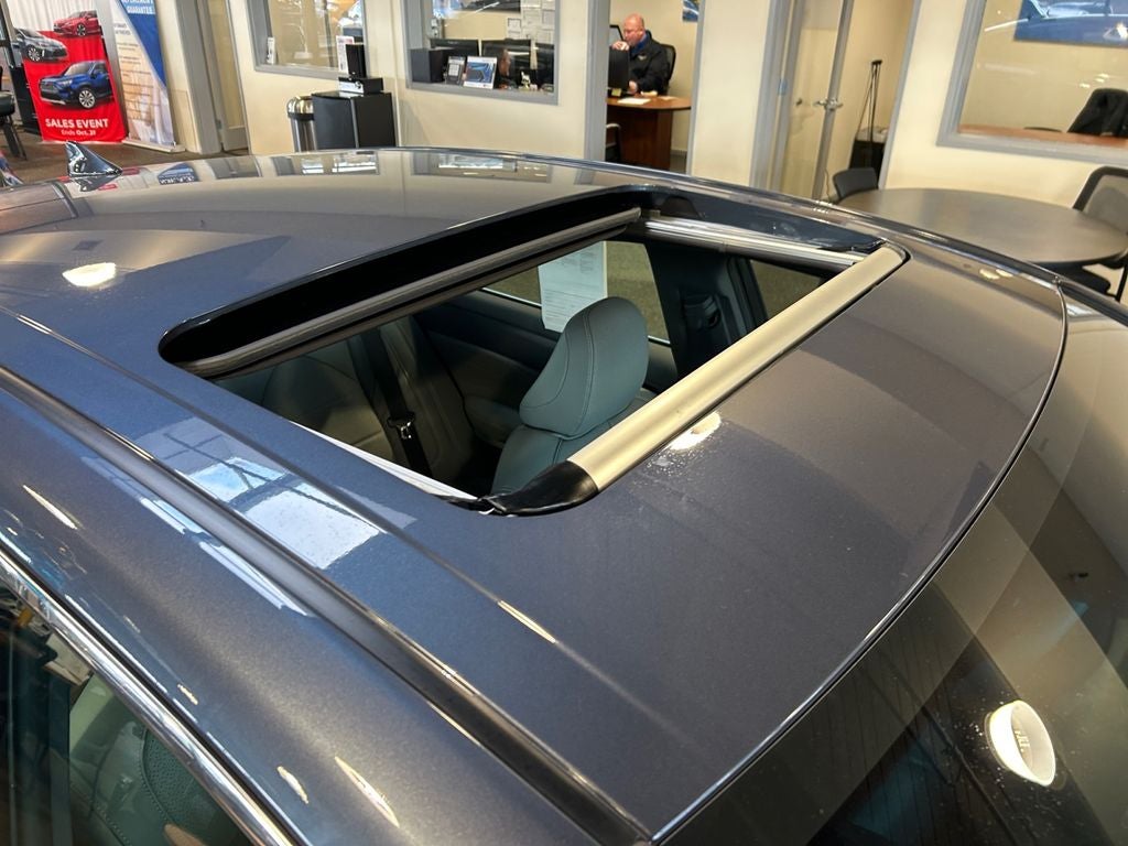 2019 Toyota AVALON HYBRID Limited