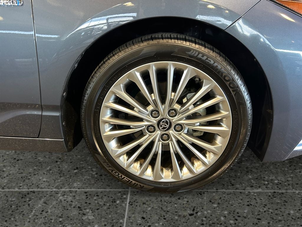 2019 Toyota AVALON HYBRID Limited