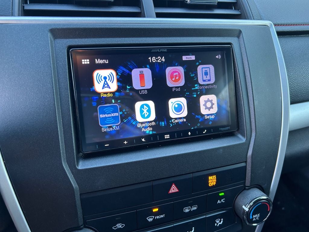 2015 Toyota Camry SE 1 Owner