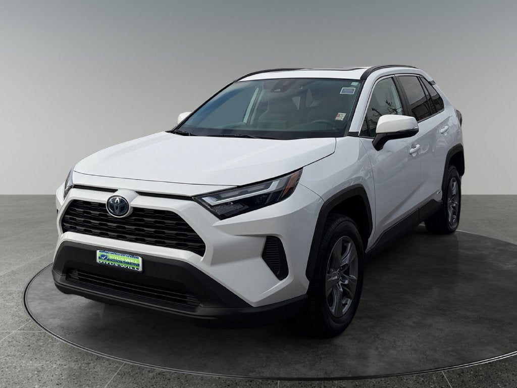 2022 Toyota RAV4 Hybrid XLE