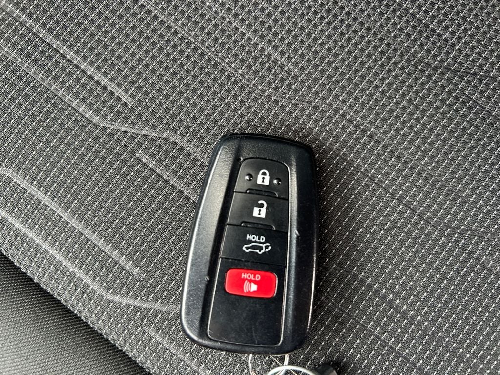 2022 Toyota RAV4 HYBRID SE