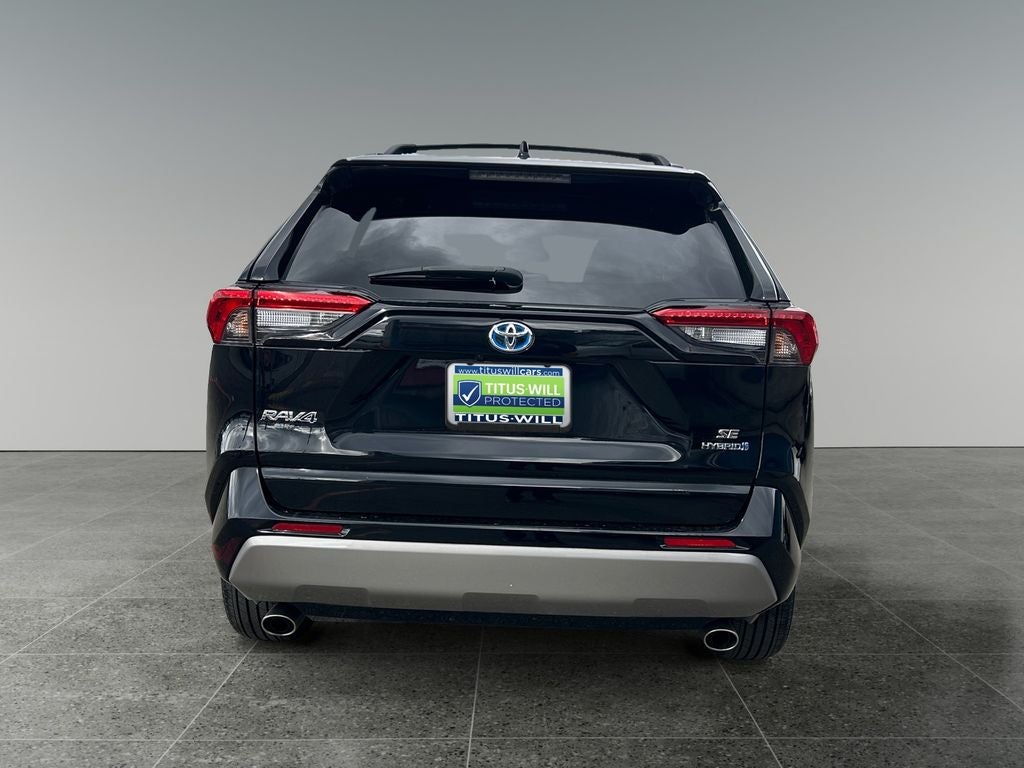 2022 Toyota RAV4 HYBRID SE