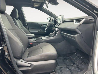 2022 Toyota RAV4 HYBRID SE