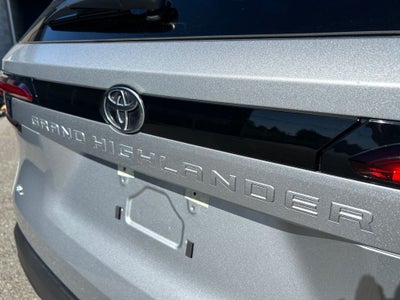 2025 Toyota GRAND HIGHLANDER XLE