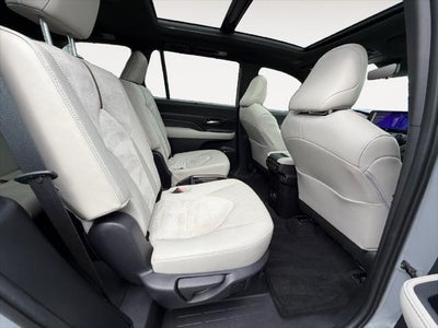 2025 Toyota Grand Highlander Hybrid MAX Platinum