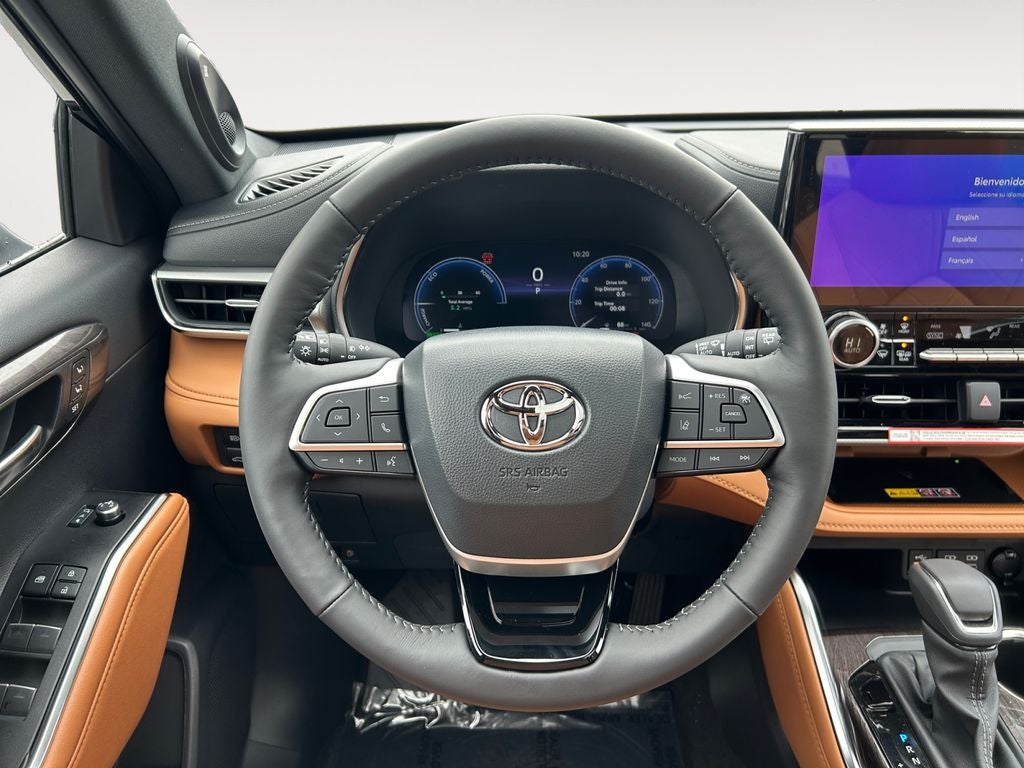 2026 Toyota Highlander Hybrid Platinum