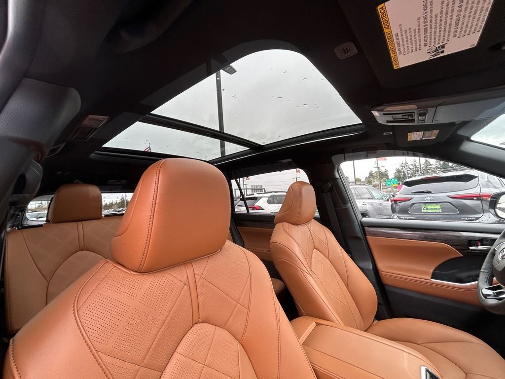 2026 Toyota Highlander Hybrid Platinum