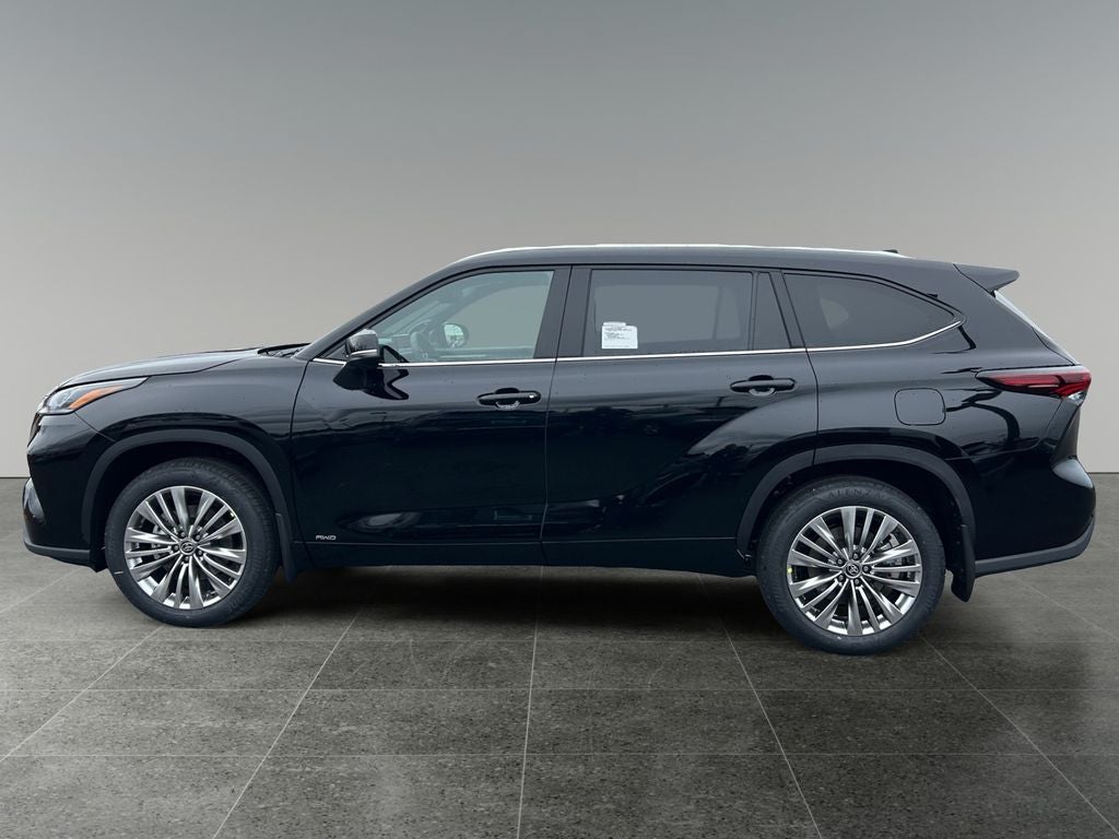2026 Toyota Highlander Hybrid Platinum