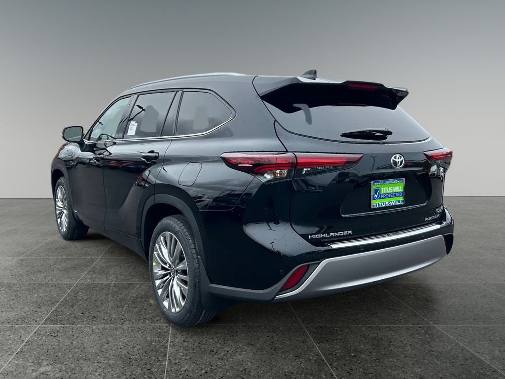 2026 Toyota Highlander Hybrid Platinum