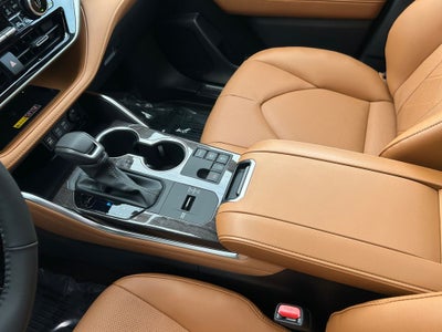 2026 Toyota Highlander Hybrid Hybrid Platinum