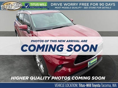 2022 Toyota Highlander Hybrid Platinum