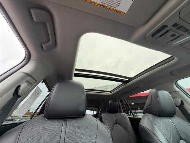 2022 Toyota Highlander Hybrid Platinum