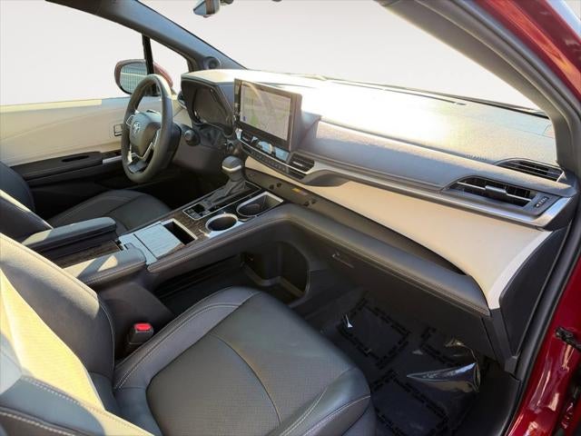 2025 Toyota Sienna Platinum 7 Passenger