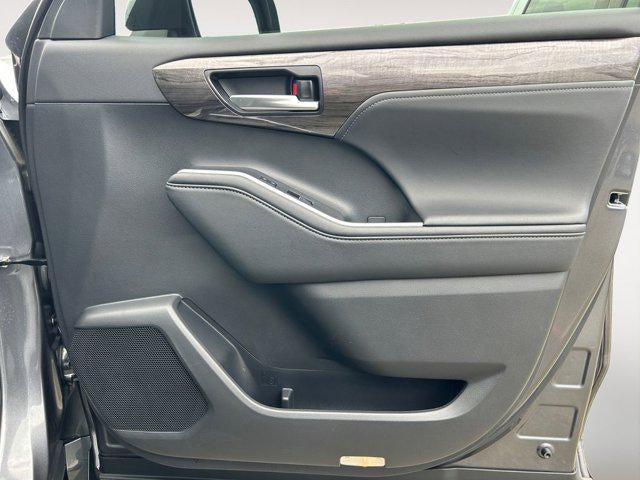 2023 Toyota HIGHLANDER Platinum 1 OWNER