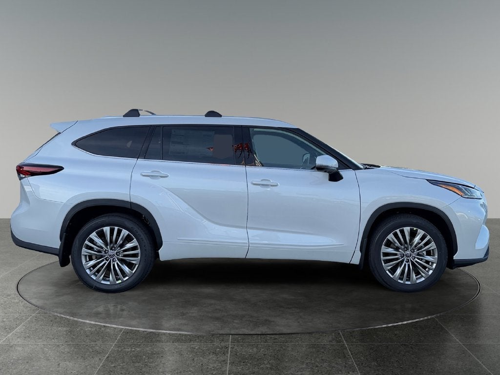2026 Toyota Highlander Platinum