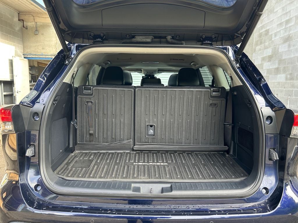2023 Toyota Highlander Limited 1 OWNER
