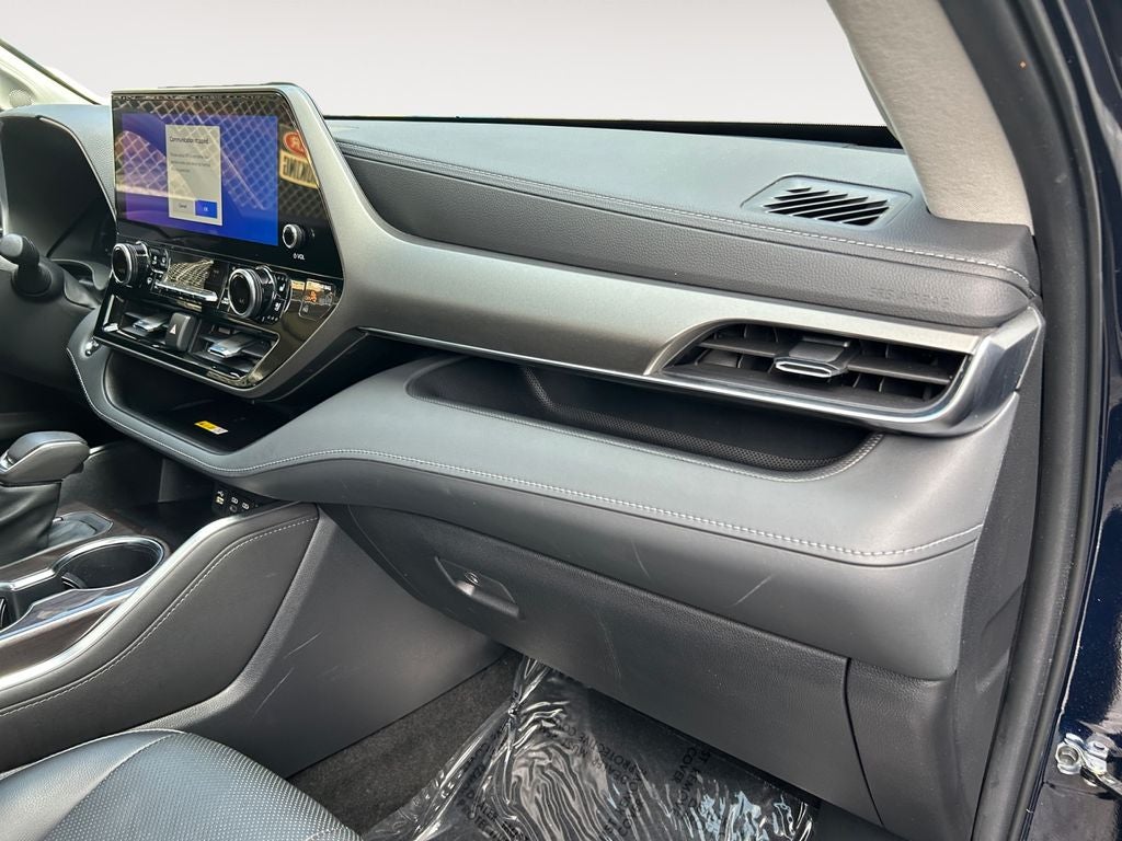 2023 Toyota Highlander Limited 1 OWNER