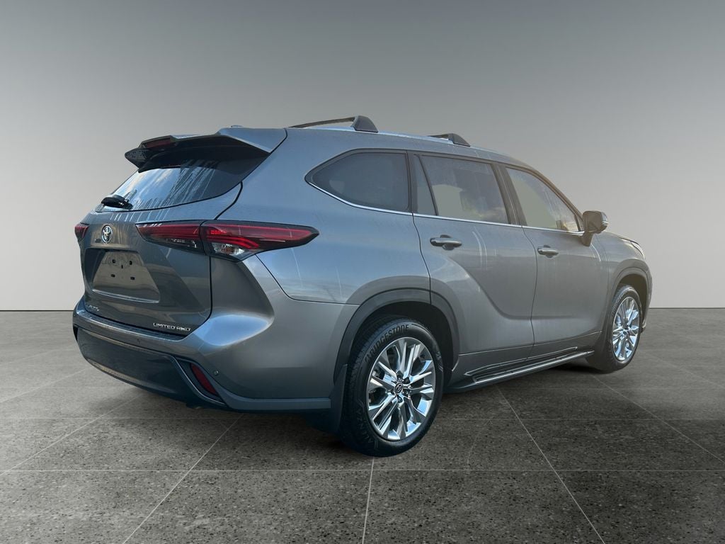 2025 Toyota Highlander Limited