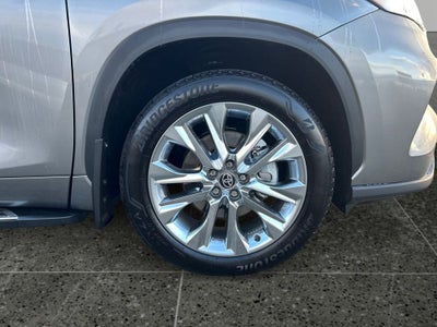 2025 Toyota Highlander Limited