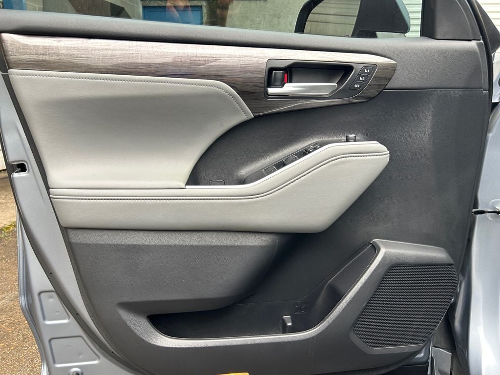 2023 Toyota HIGHLANDER HYBRD Limited