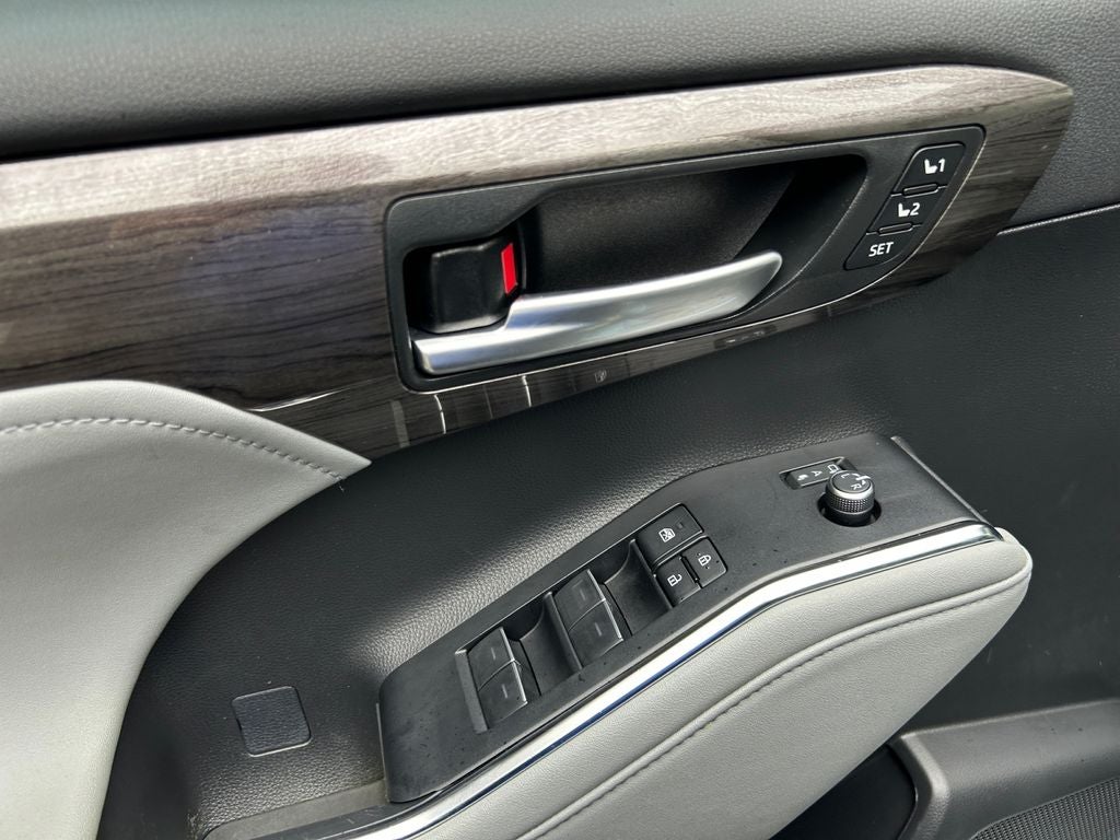 2023 Toyota HIGHLANDER HYBRD Limited