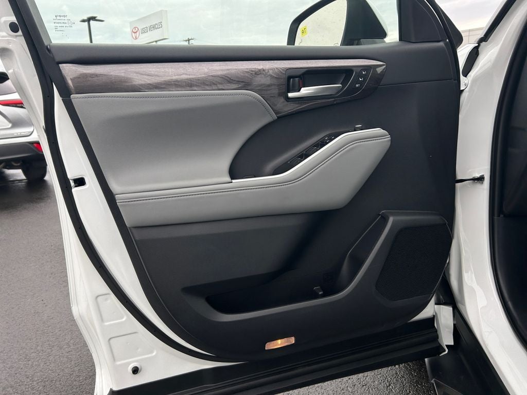 2026 Toyota Highlander Hybrid Hybrid Limited