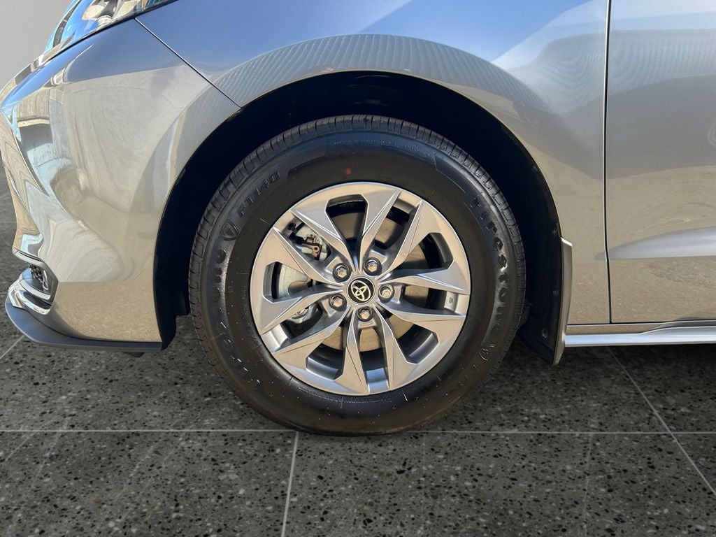 2026 Toyota SIENNA XLE AWD XLE 7 Passenger