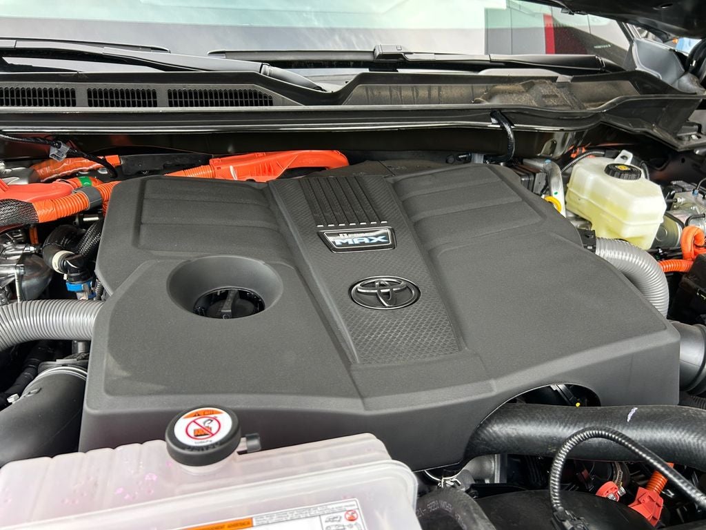 2026 Toyota Tundra i-FORCE MAX Platinum i-FORCE MAX