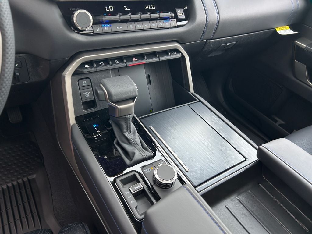 2026 Toyota Tundra i-FORCE MAX Platinum i-FORCE MAX