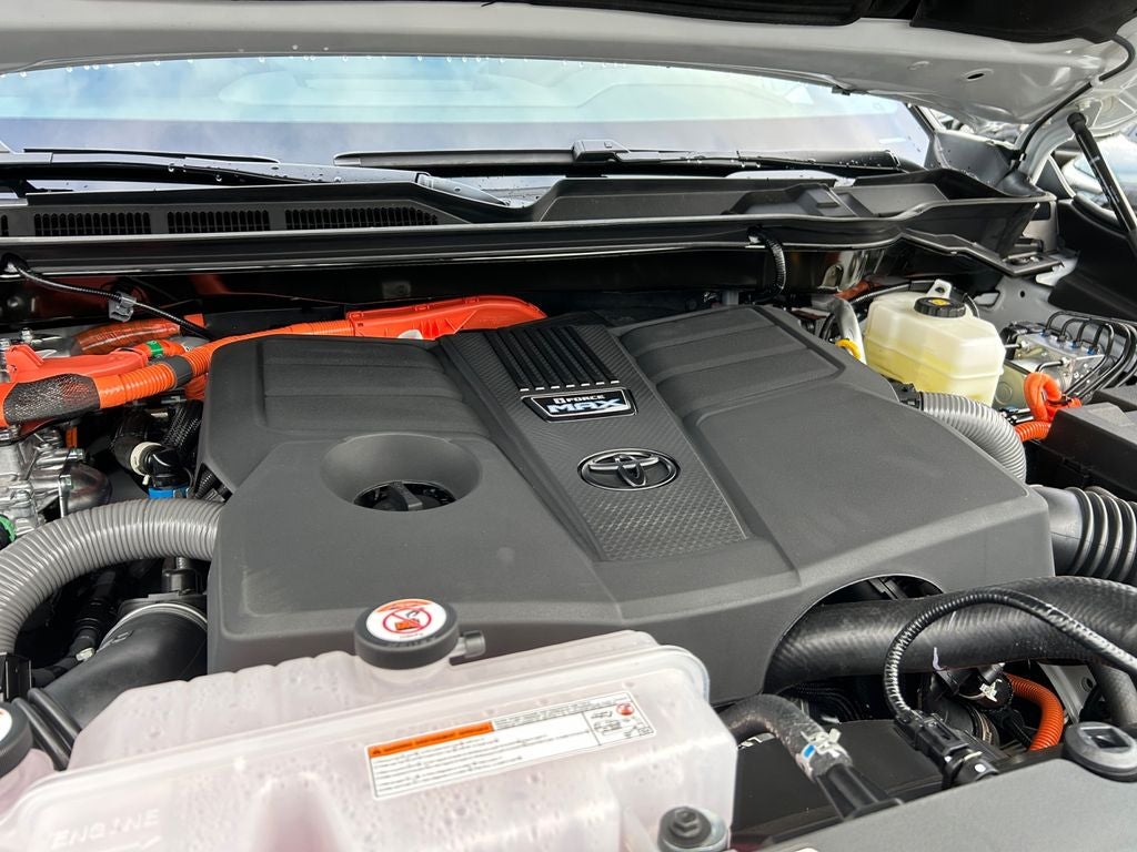 2026 Toyota Tundra i-FORCE MAX Platinum i-FORCE MAX