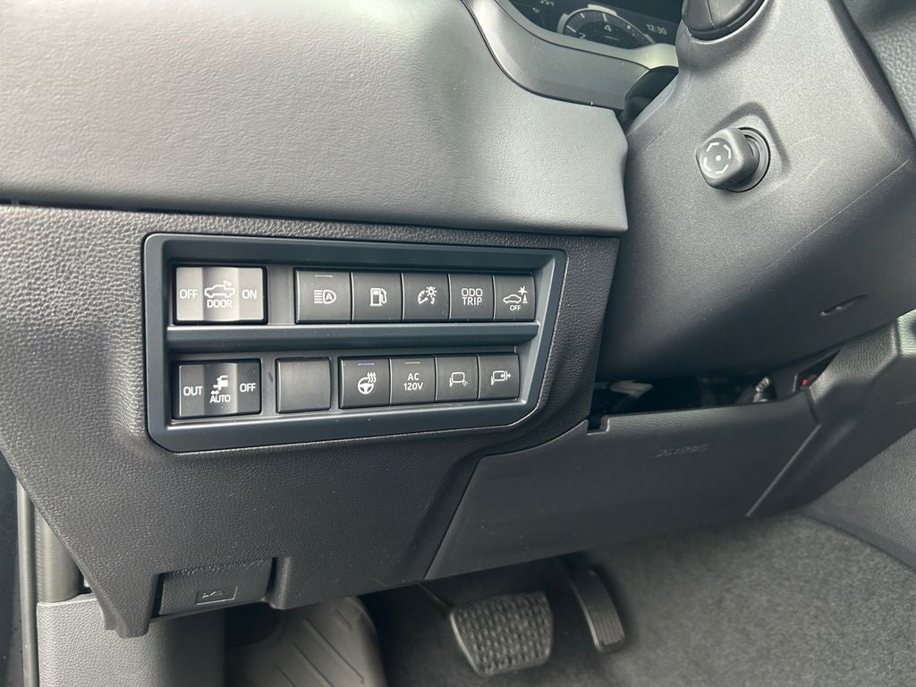 2026 Toyota Tundra i-FORCE MAX Platinum i-FORCE MAX