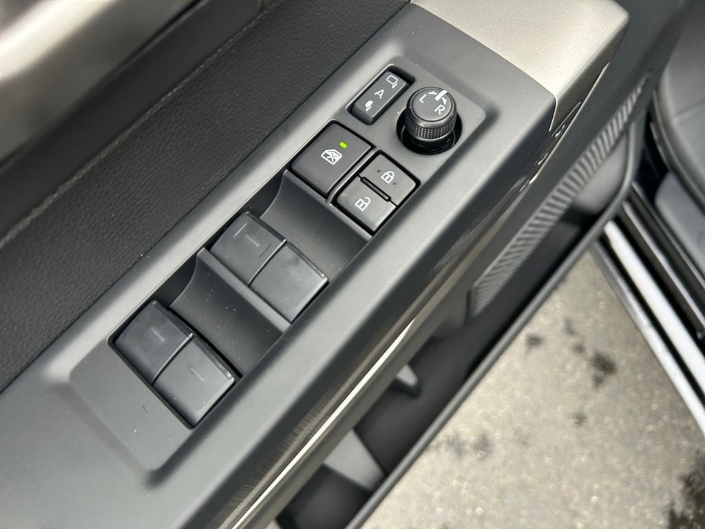 2026 Toyota Tundra i-FORCE MAX Platinum i-FORCE MAX