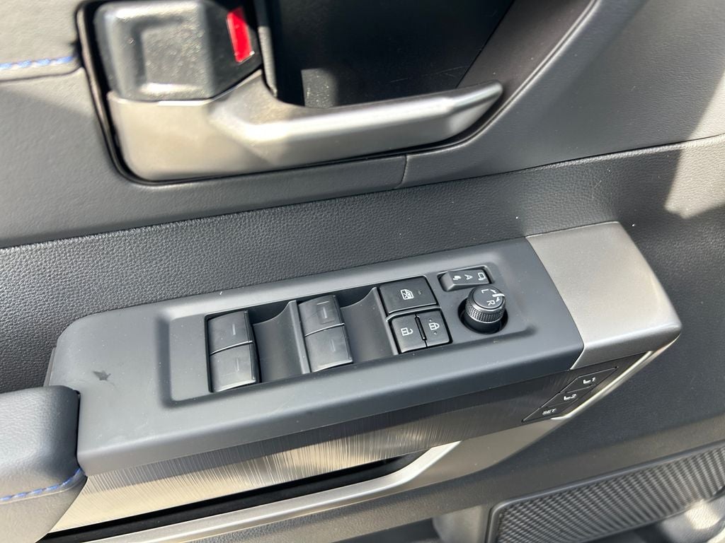 2026 Toyota Tundra i-FORCE MAX Platinum i-FORCE MAX