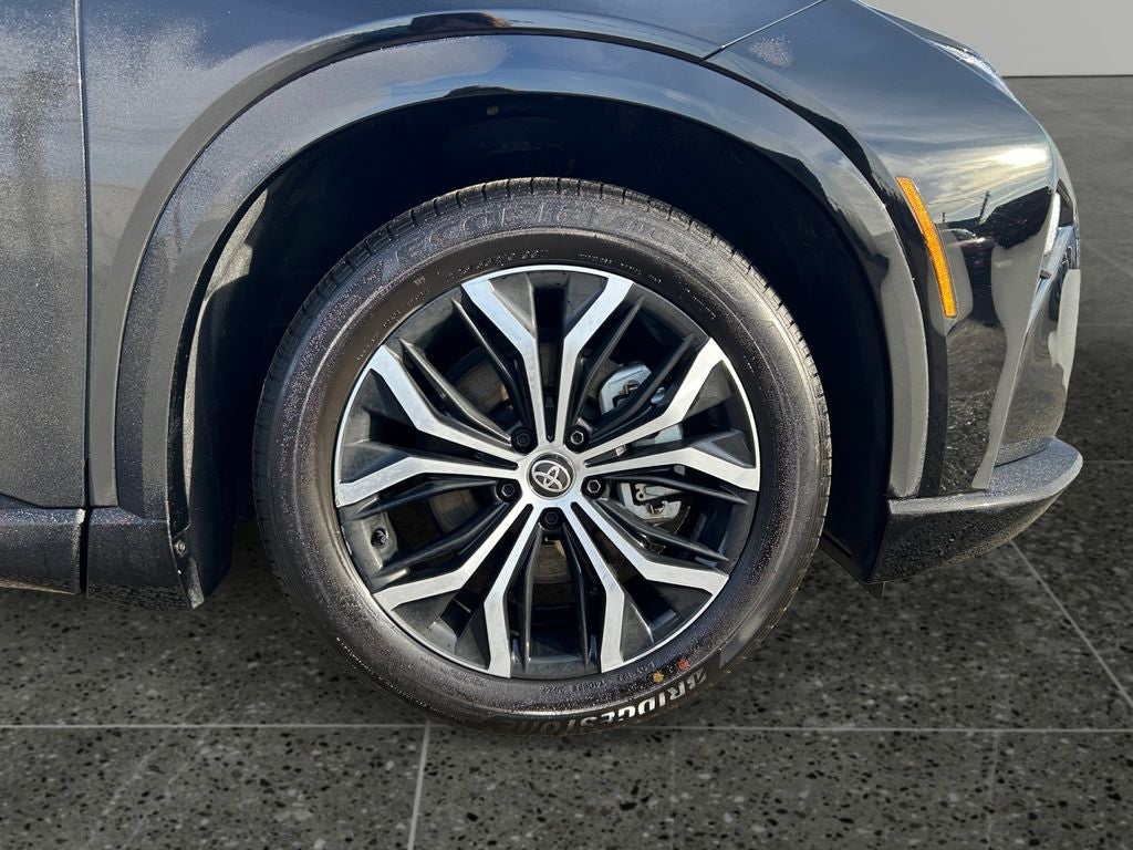 2025 Toyota CROWN SIGNIA XLE Certified