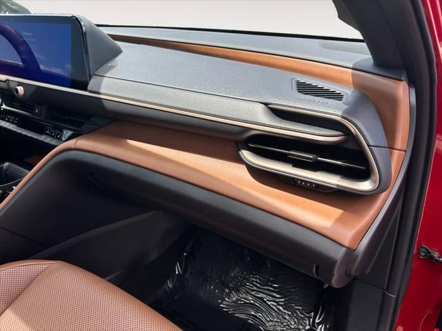 2025 Toyota Toyota Crown Signia Limited