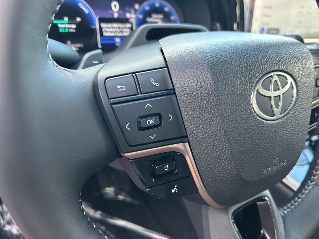 2025 Toyota Toyota Crown Signia Limited