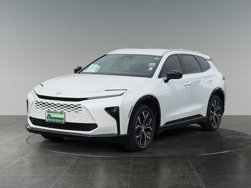 2025 Toyota Crown Signia XLE