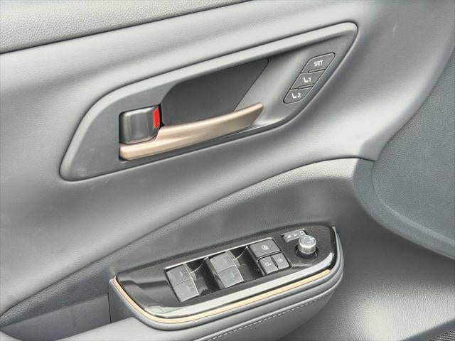 2025 Toyota Crown Signia XLE