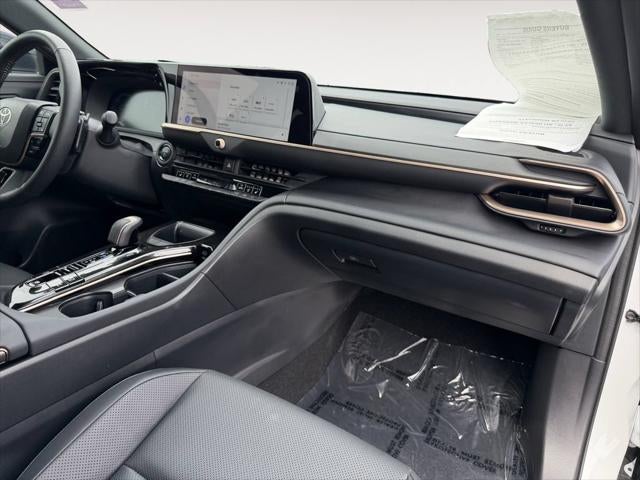 2025 Toyota Crown Signia XLE
