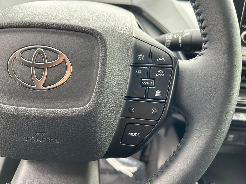 2025 Toyota PRIUS LE