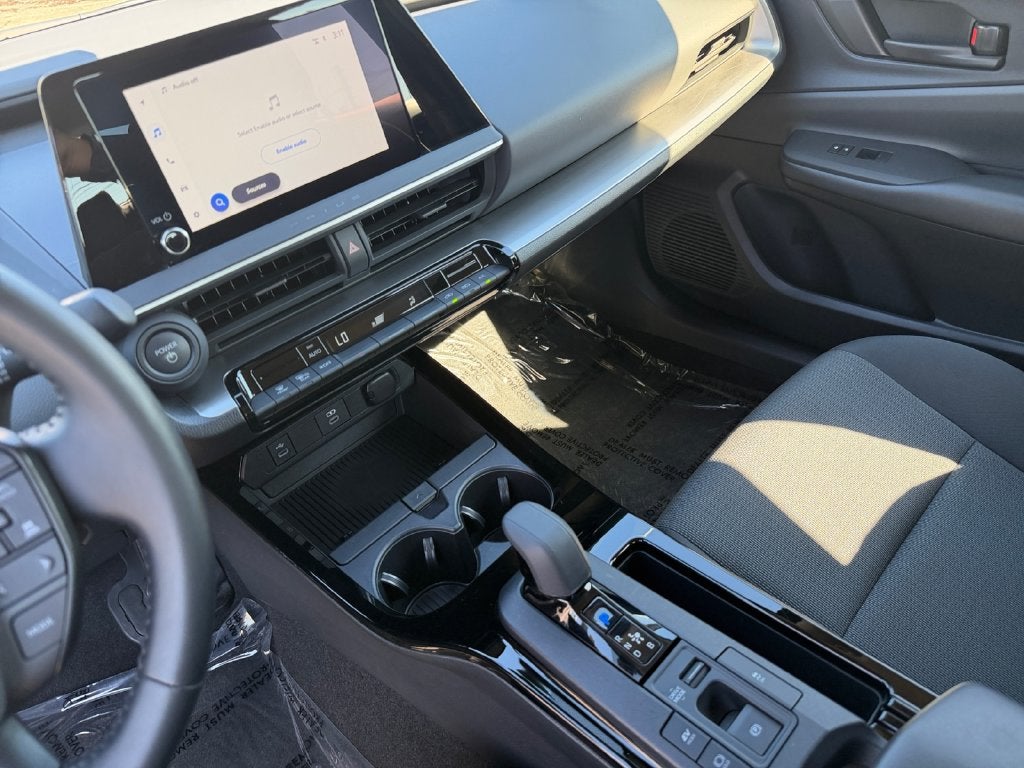 2025 Toyota Prius LE