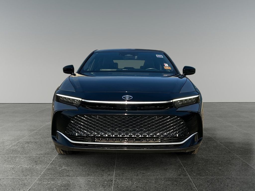 2025 Toyota Crown Platinum