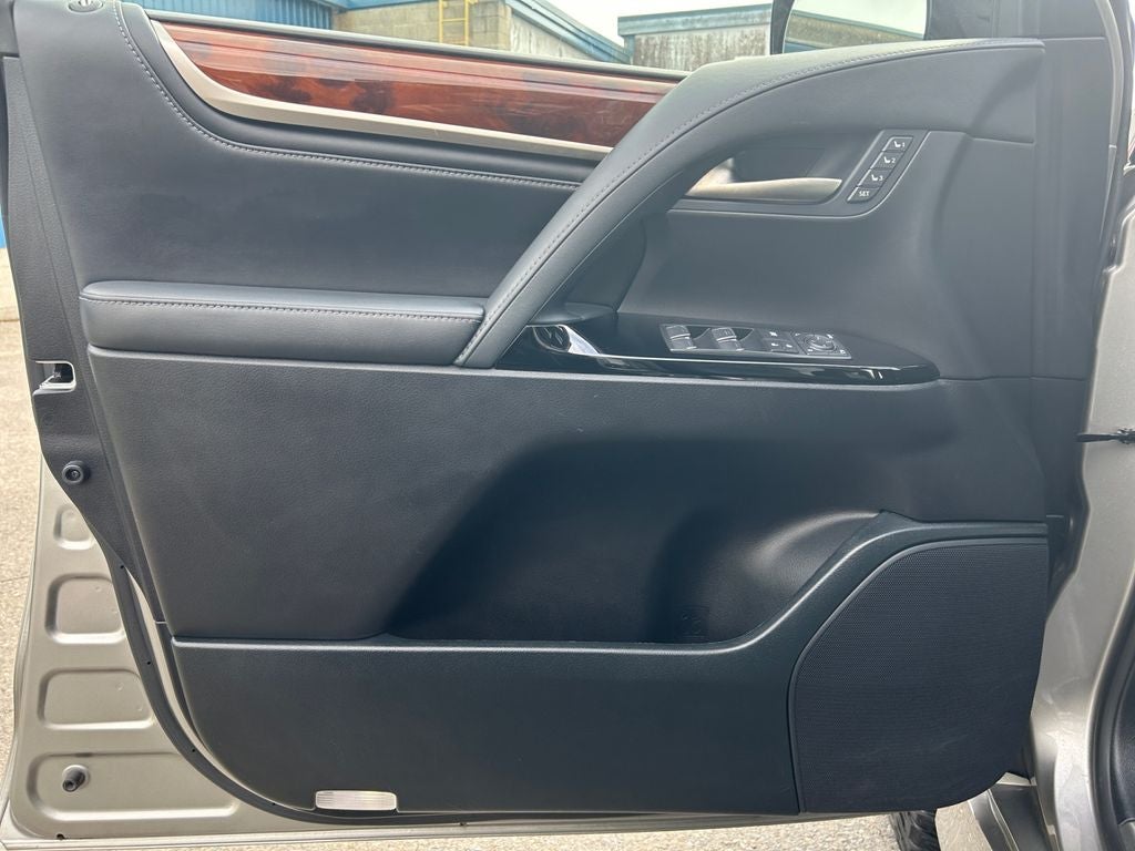 2021 Lexus LX 570 570