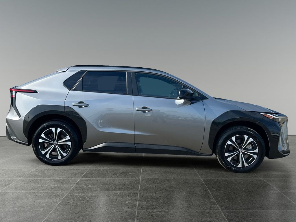 2023 Toyota bZ4X XLE 1 OWNER
