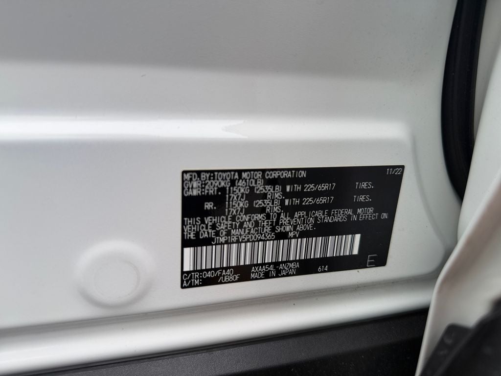 2023 Toyota RAV4 XLE