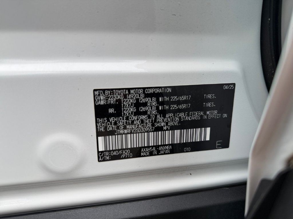 2025 Toyota RAV4 Hybrid XLE